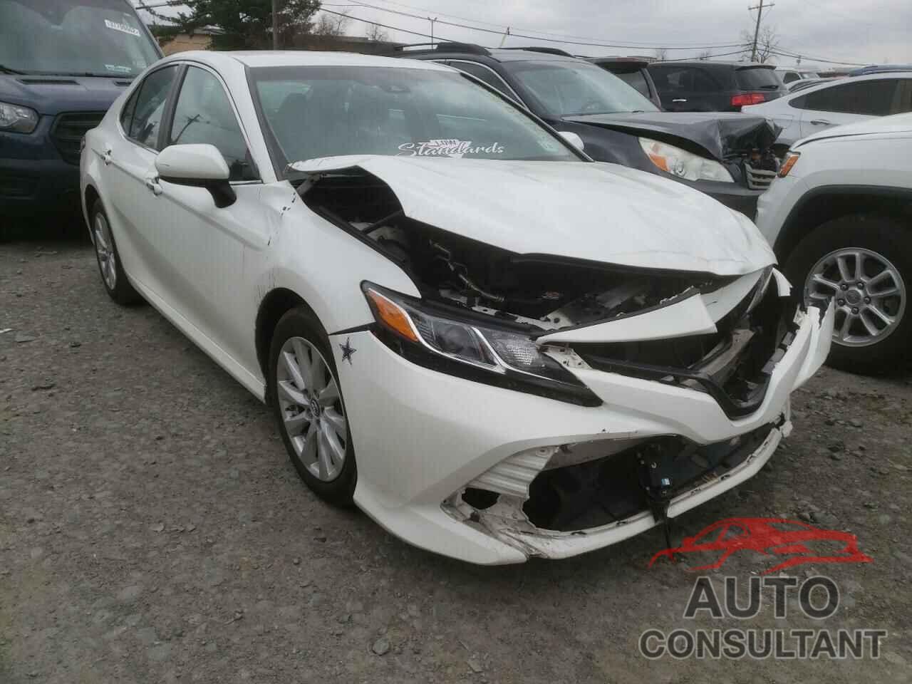 TOYOTA CAMRY 2018 - 4T1B11HK2JU618296