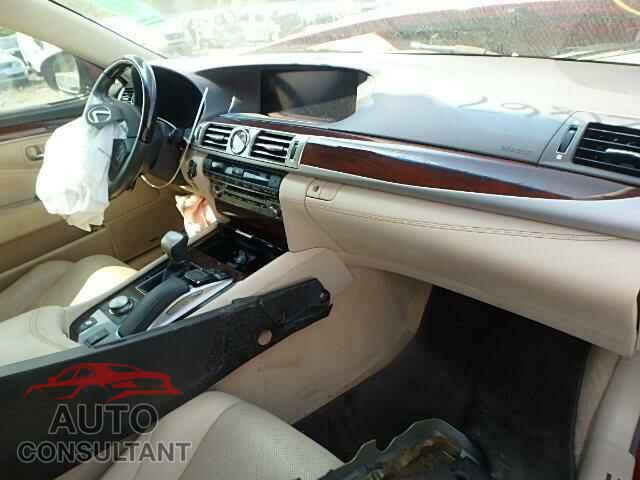 LEXUS LS460 2016 - JTHBL5EF5G5140096
