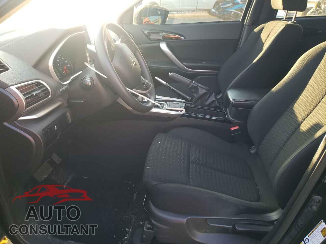 MITSUBISHI ECLIPSE 2018 - JA4AT4AA3JZ056290