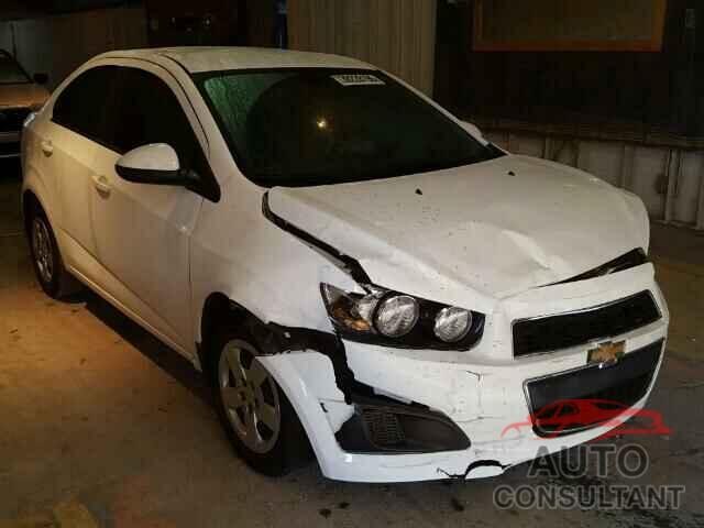 CHEVROLET SONIC 2015 - 1G1JA5SH1F4175918