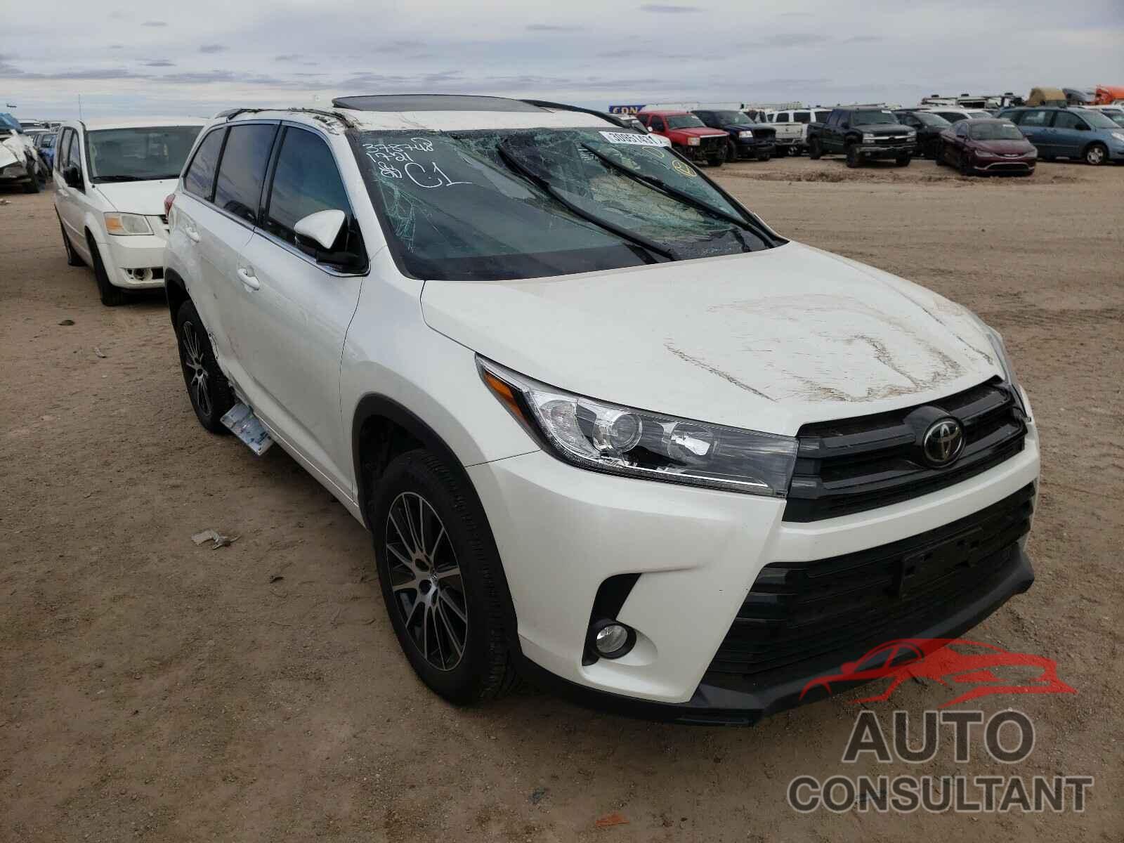 TOYOTA HIGHLANDER 2018 - 5TDKZRFH4JS532530