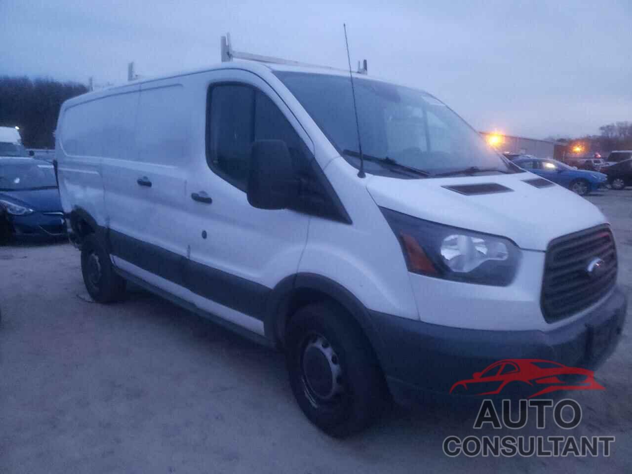 FORD TRANSIT CO 2017 - 1FTYR1ZM6HKA36313