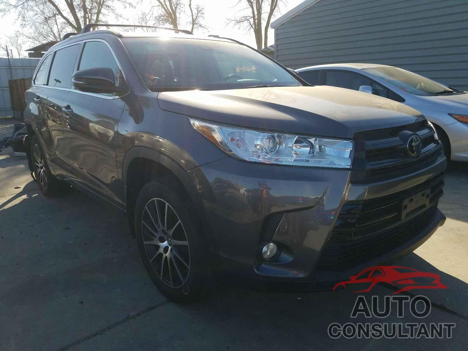 TOYOTA HIGHLANDER 2018 - 5TDJZRFH0JS539406