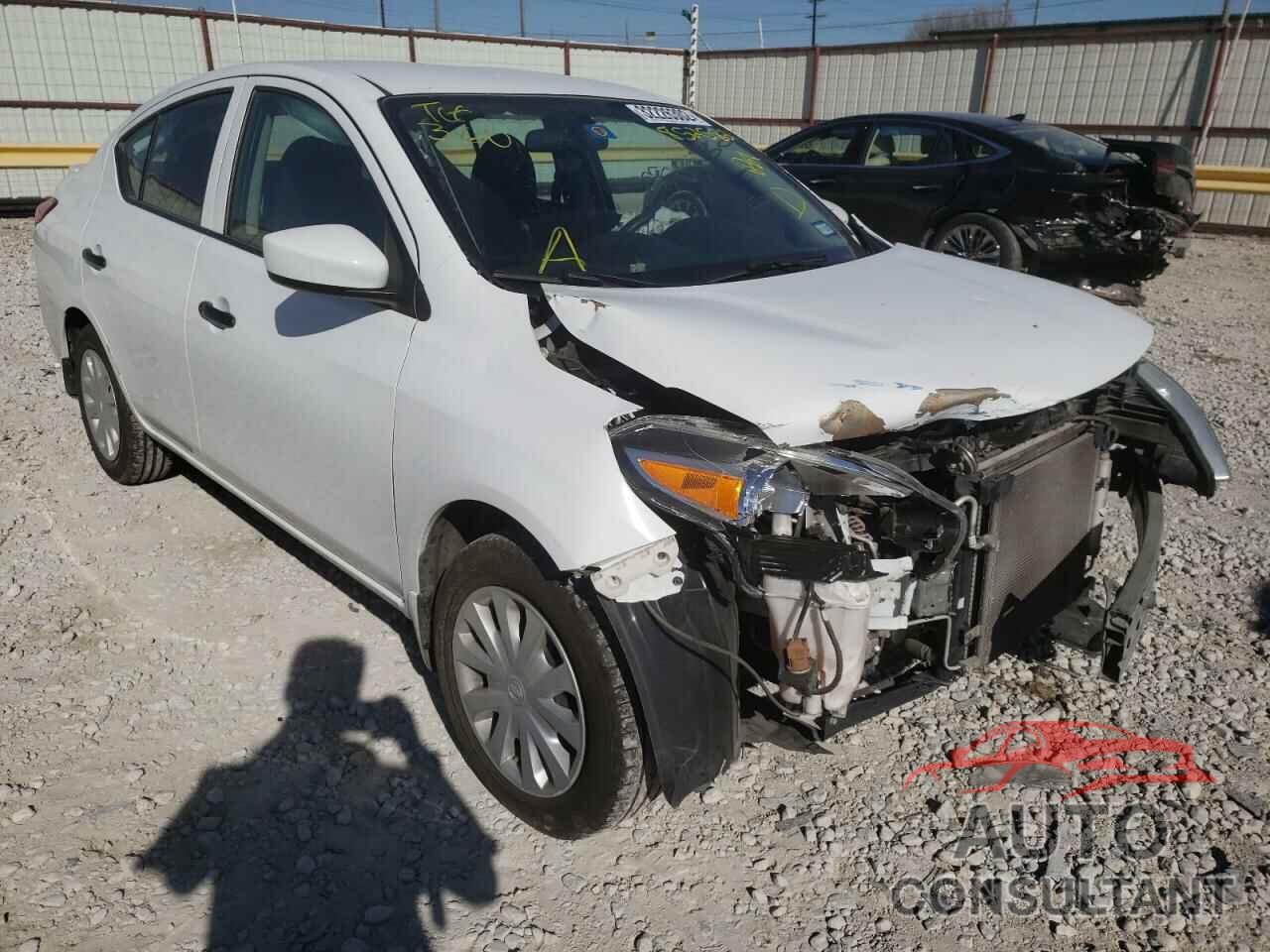 NISSAN VERSA 2017 - 3N1CN7AP4HL852582