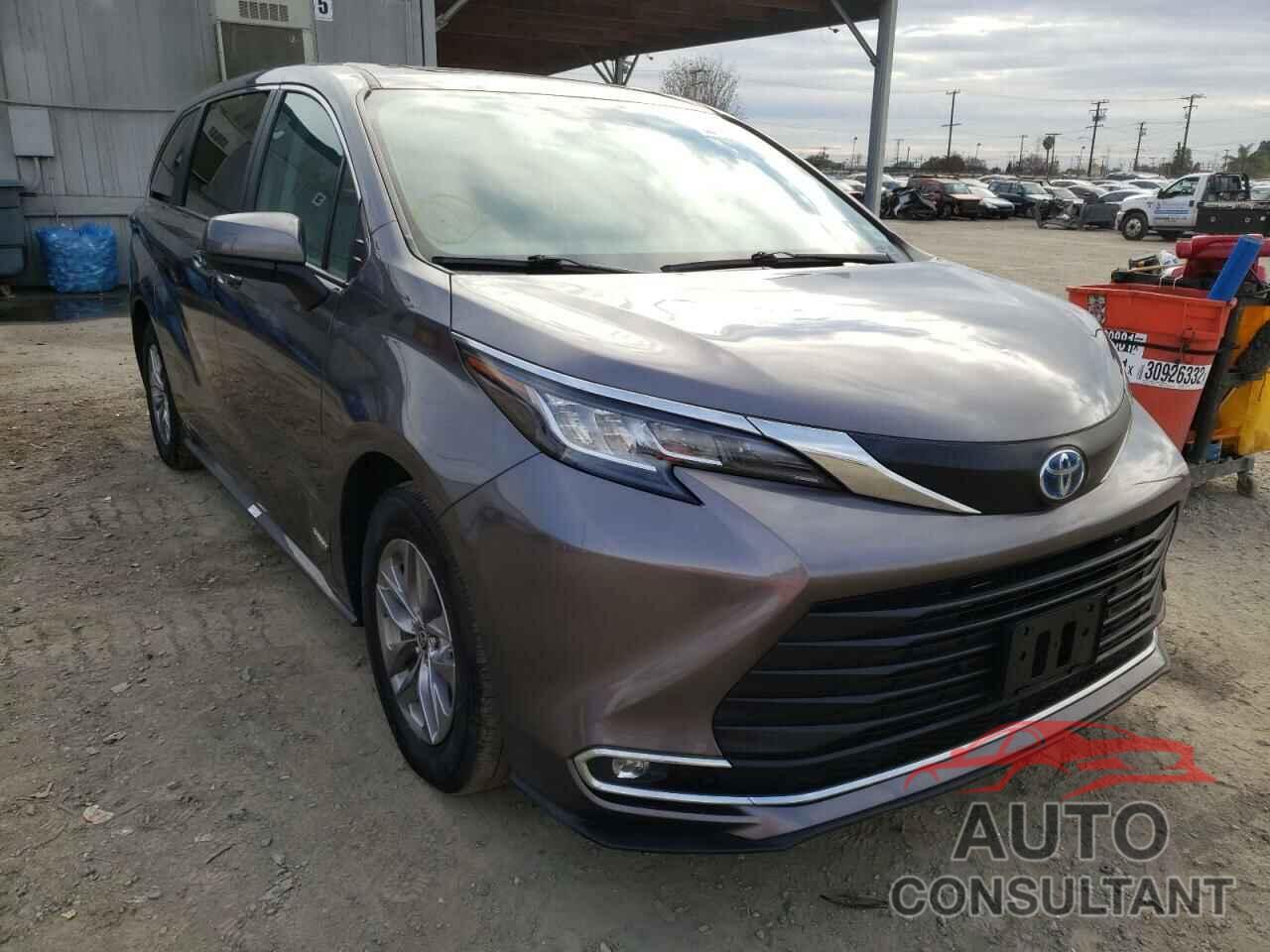 TOYOTA SIENNA 2021 - 5TDYSKFC2MS001700