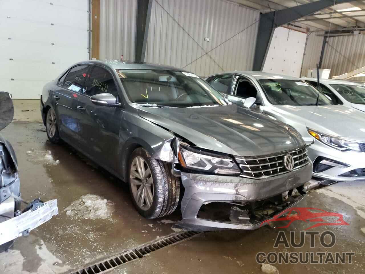 VOLKSWAGEN PASSAT 2019 - 1VWLA7A35KC009173
