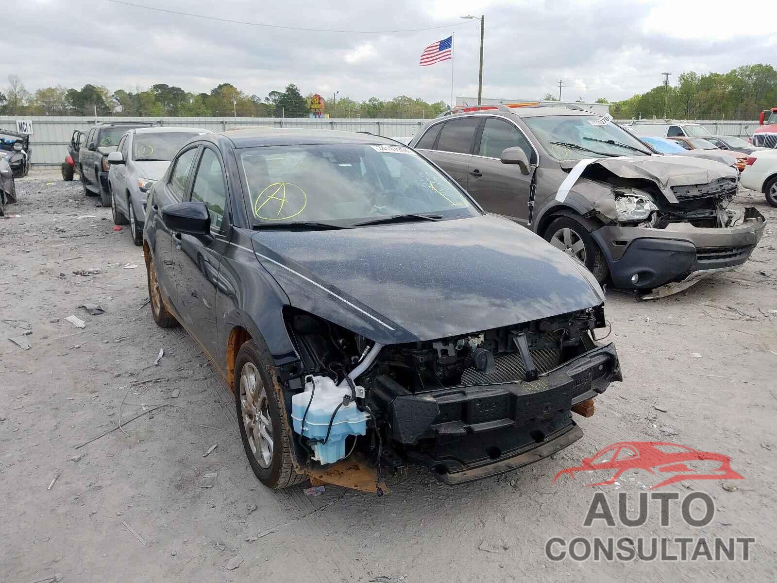 TOYOTA YARIS 2018 - 3MYDLBYV2JY332597