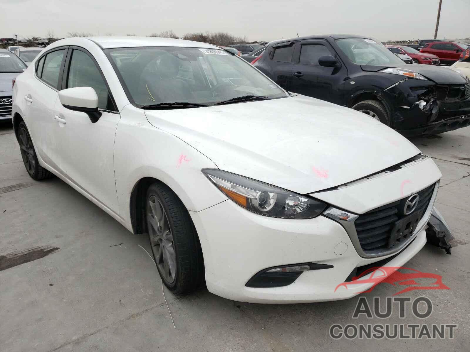 MAZDA 3 2018 - 3MZBN1V31JM210220