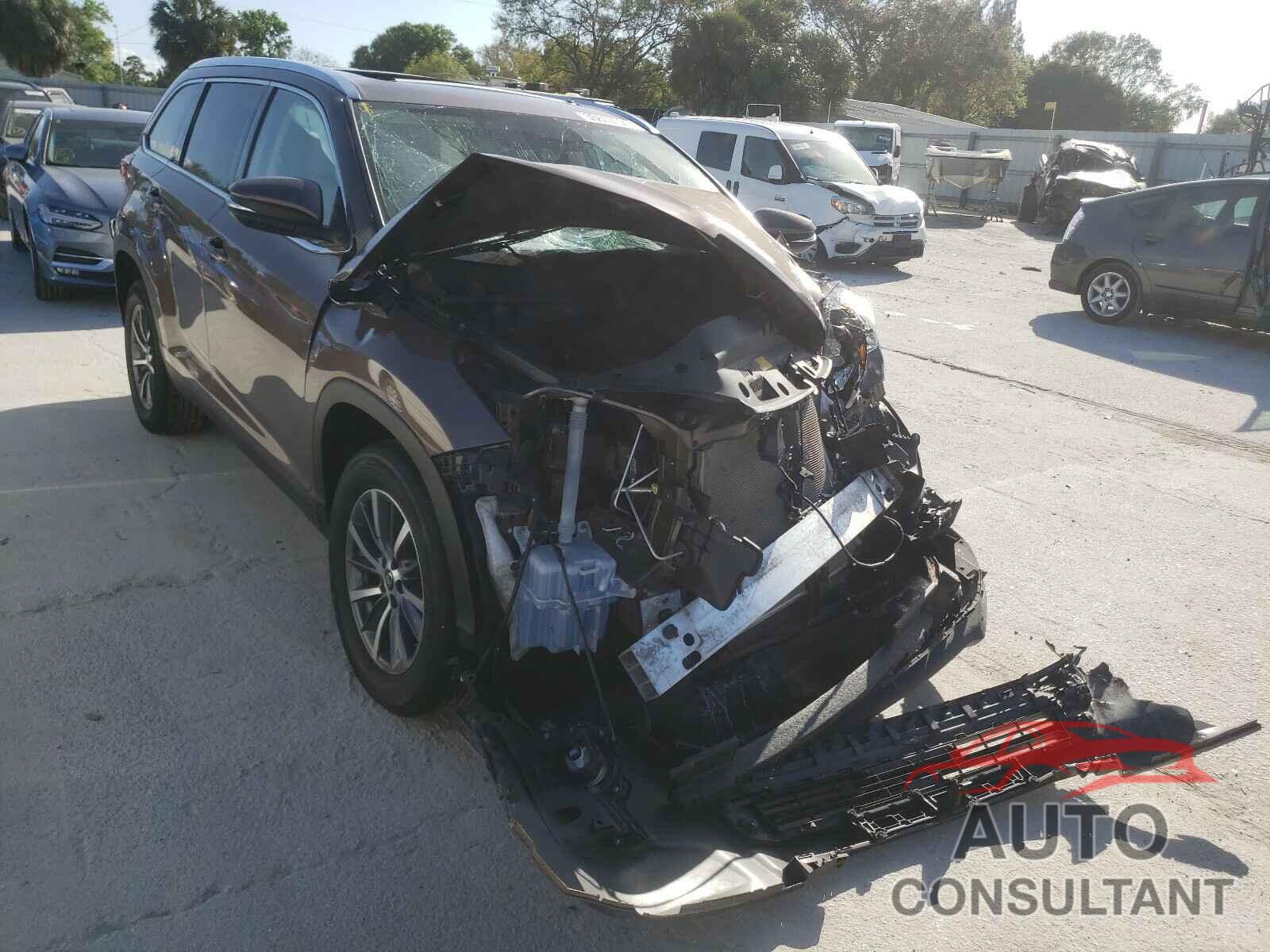 TOYOTA HIGHLANDER 2019 - 5TDKZRFH2KS303314