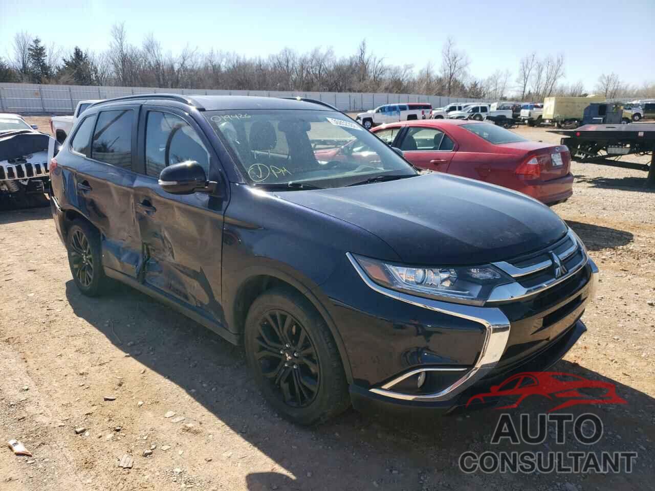 MITSUBISHI OUTLANDER 2018 - JA4AD3A33JZ019426