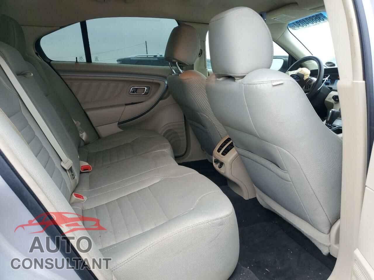 FORD TAURUS 2017 - 1FAHP2D83HG135251