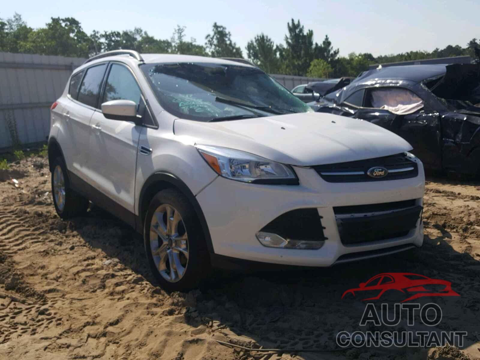 FORD ESCAPE 2015 - 1FMCU0GX3FUB48211