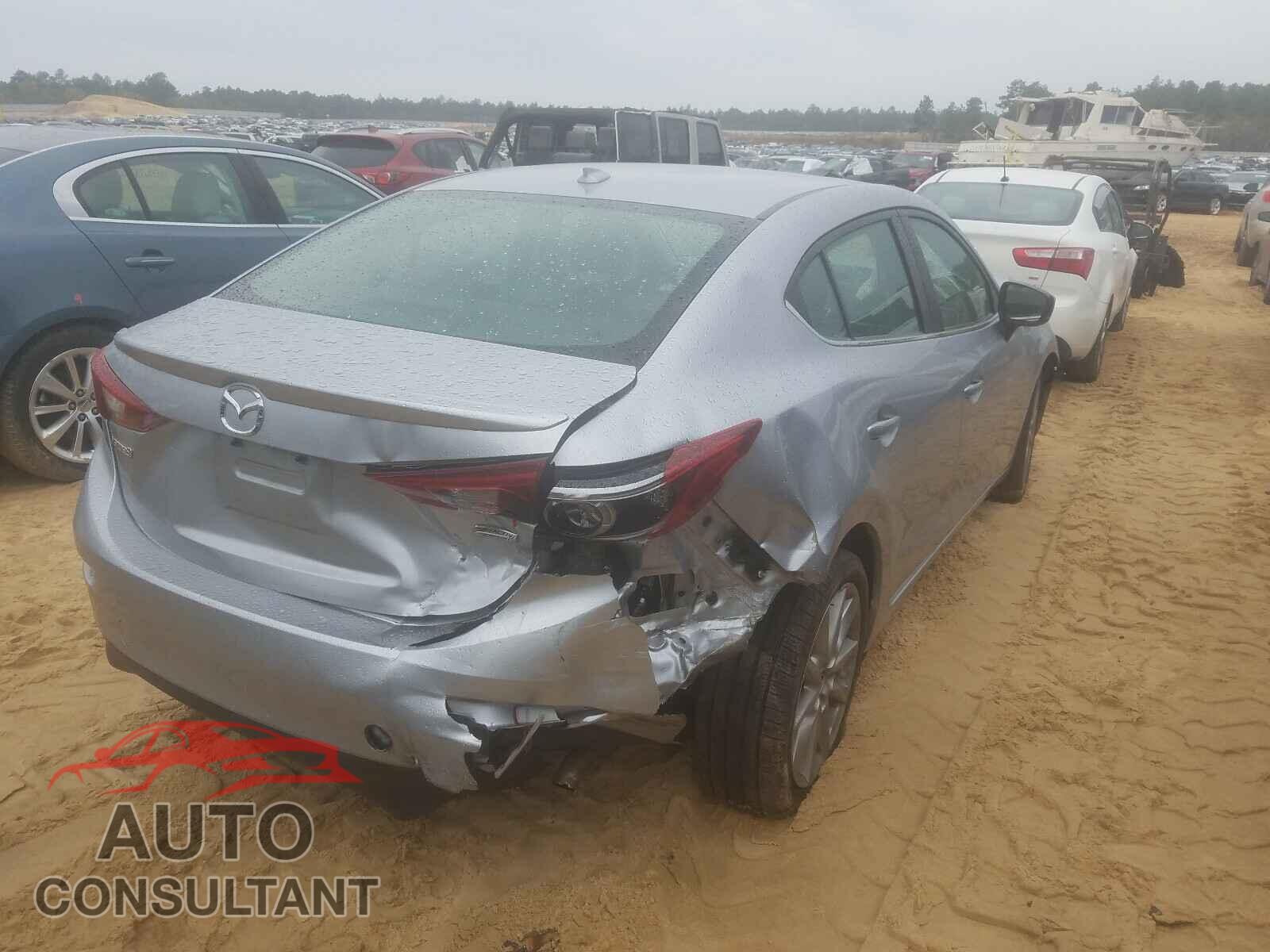MAZDA 3 2017 - 3MZBN1W3XHM125093