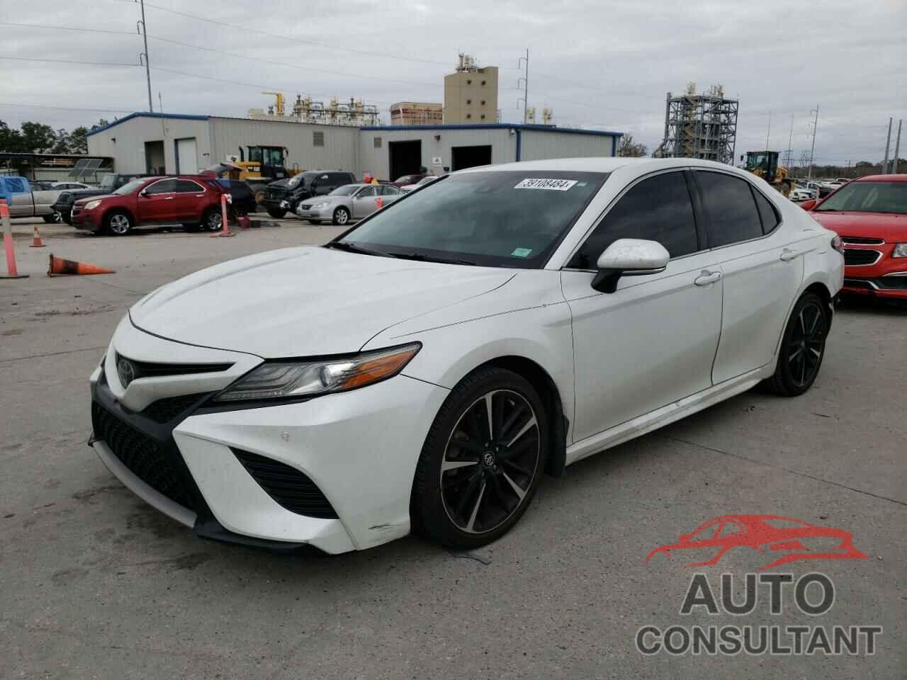 TOYOTA CAMRY 2018 - 4T1B61HK1JU047546