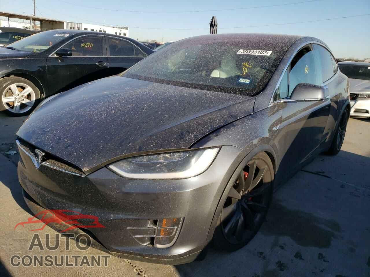 TESLA MODEL X 2018 - 5YJXCDE4XJF090107