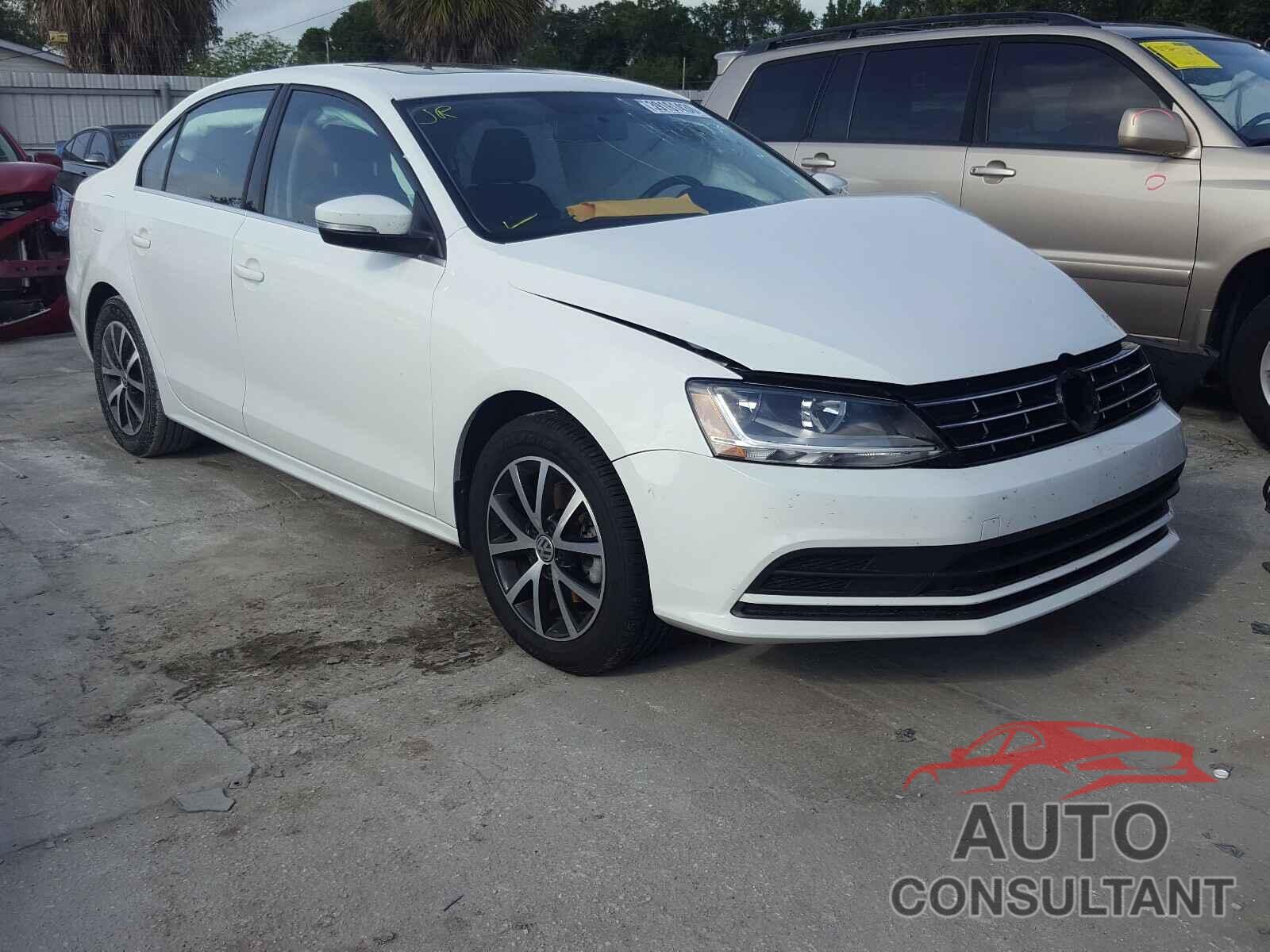 VOLKSWAGEN JETTA 2018 - 3VWDB7AJ1JM264027