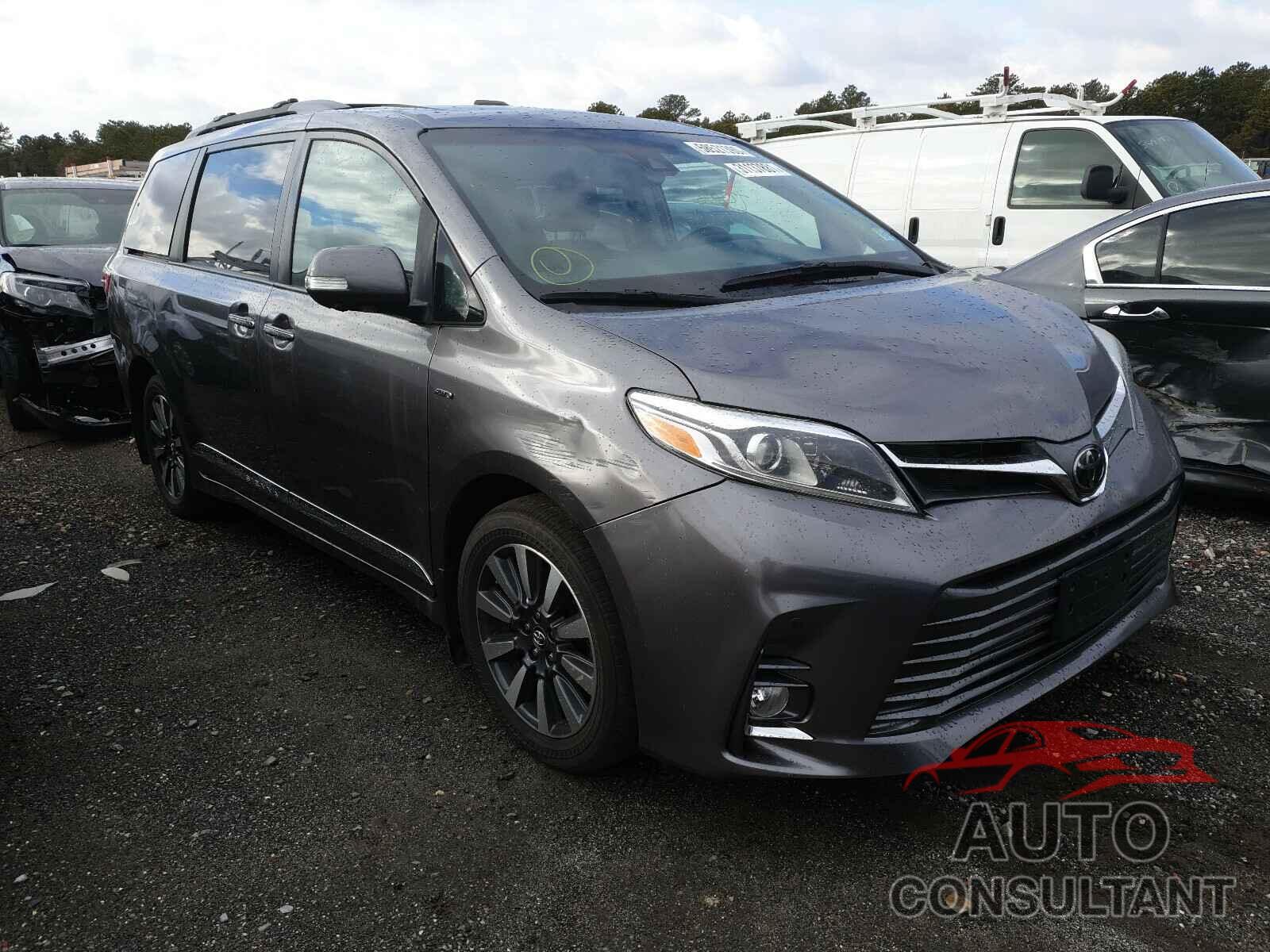 TOYOTA SIENNA 2018 - 5TDDZ3DC8JS209806