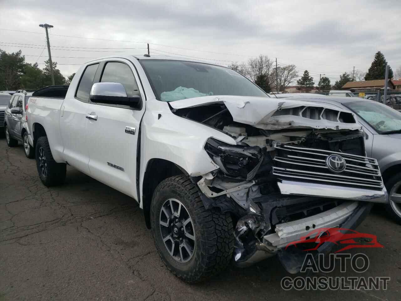 TOYOTA TUNDRA 2019 - 5TFBY5F18KX850600