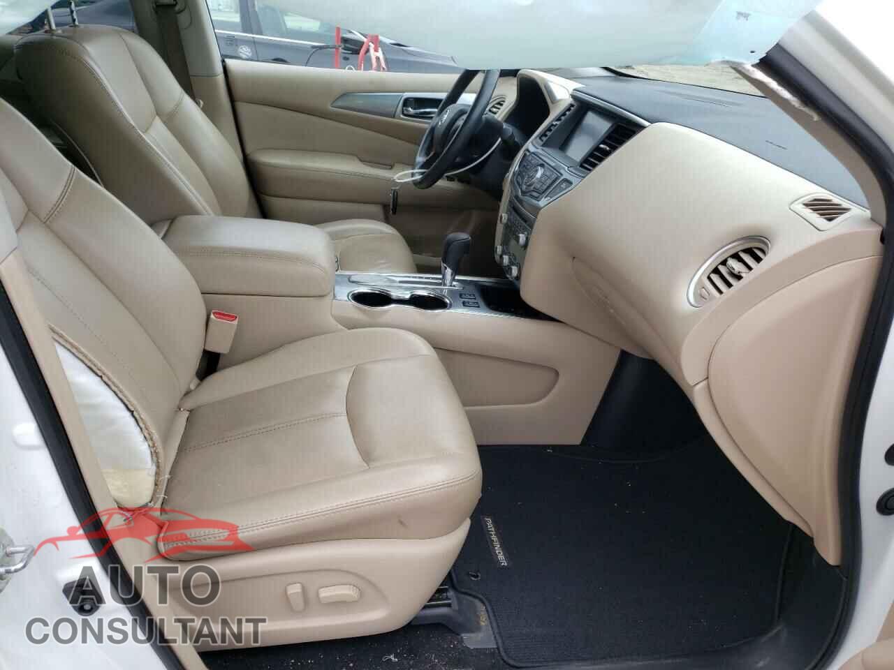 NISSAN PATHFINDER 2017 - 5N1DR2MN6HC685653