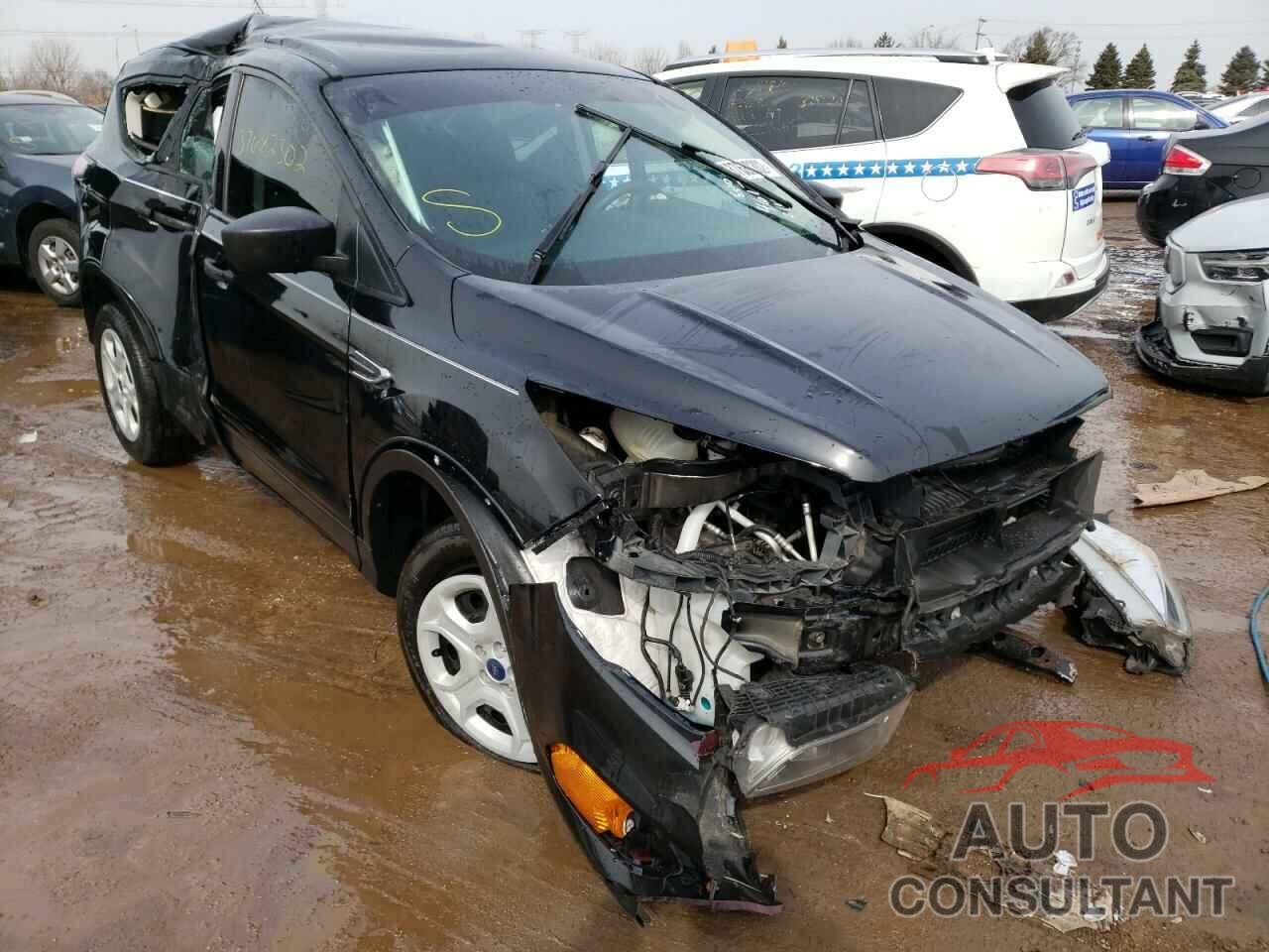 FORD ESCAPE 2017 - 1FMCU0F7XHUC61111