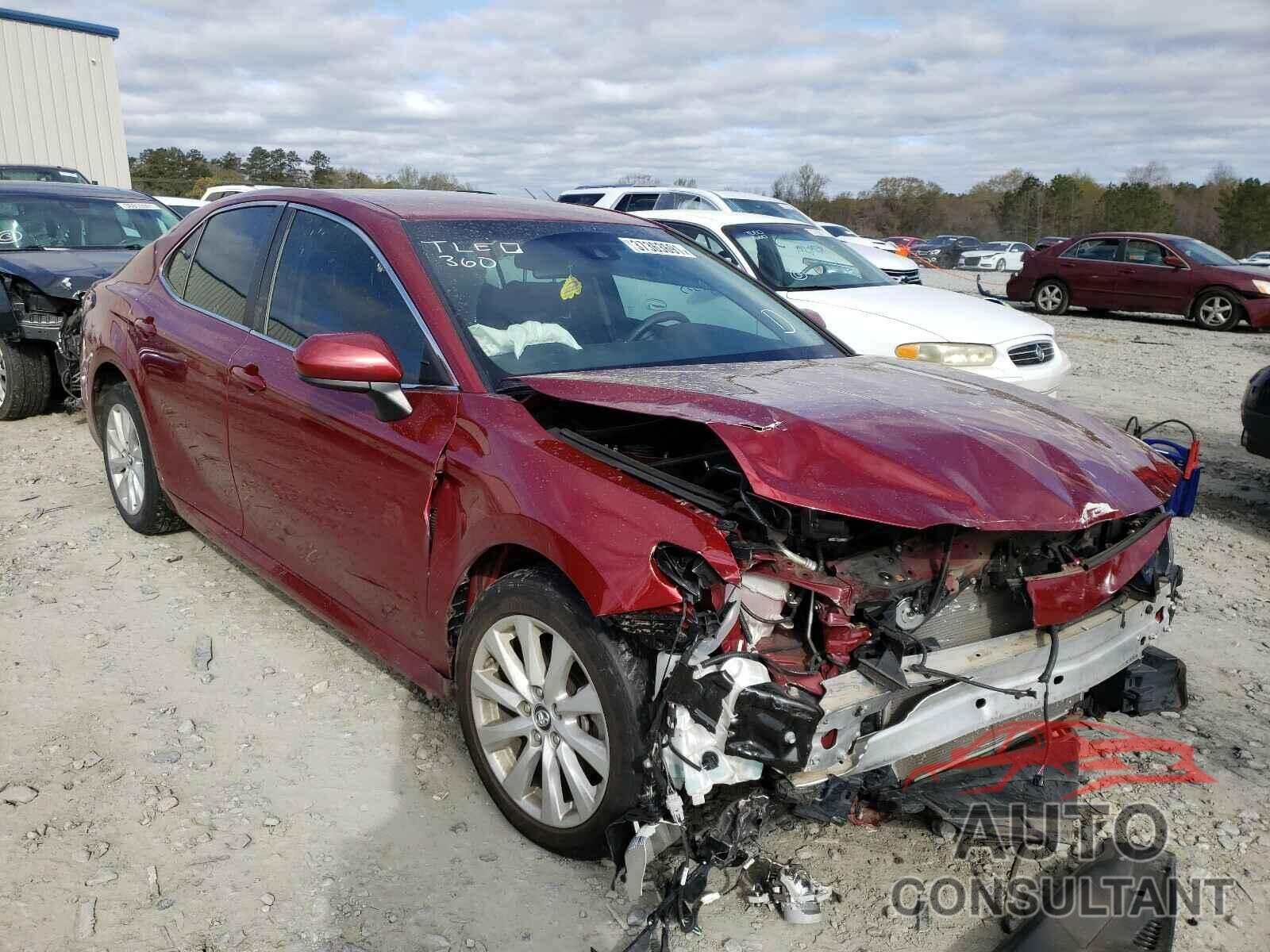 TOYOTA CAMRY 2018 - 4T1B11HK3JU601040