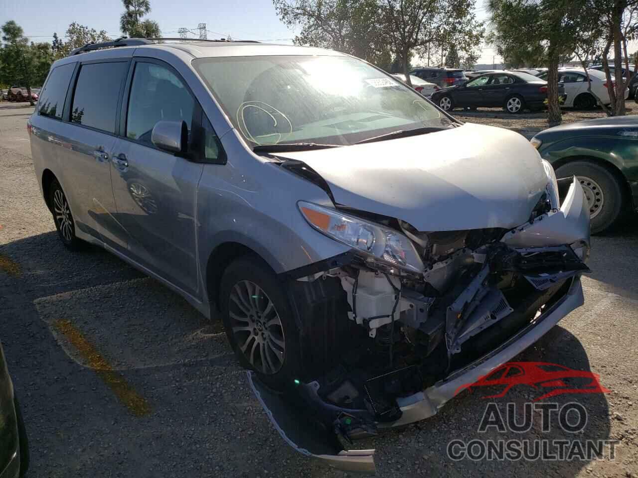 TOYOTA SIENNA 2019 - 5TDYZ3DC2KS994987