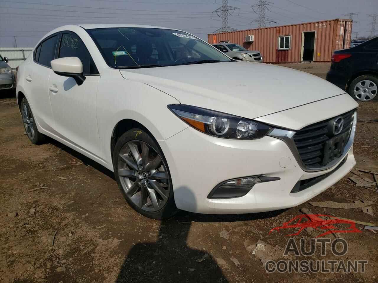 MAZDA 3 2018 - 3MZBN1V30JM172575