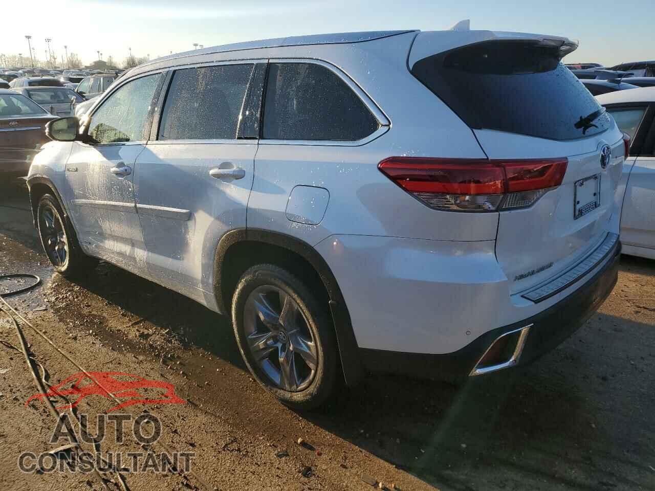 TOYOTA HIGHLANDER 2017 - 5TDDGRFH9HS023736