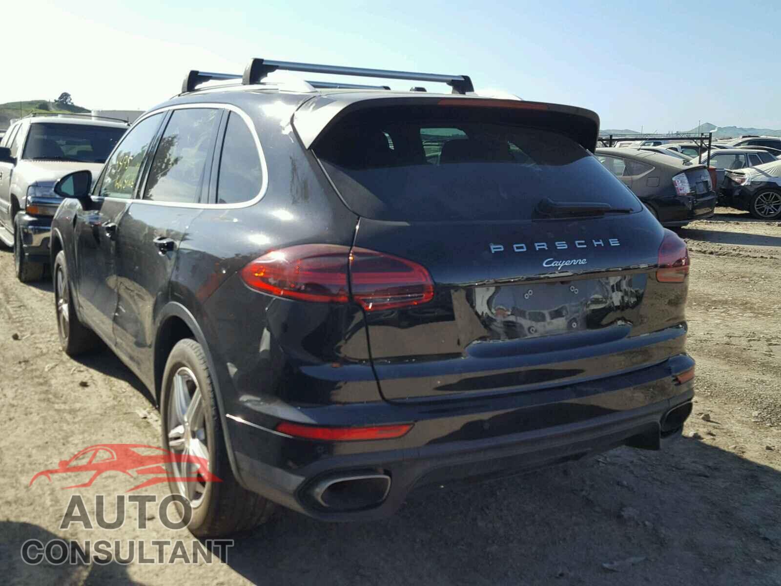 PORSCHE CAYENNE 2016 - WP1AA2A21GLA09374