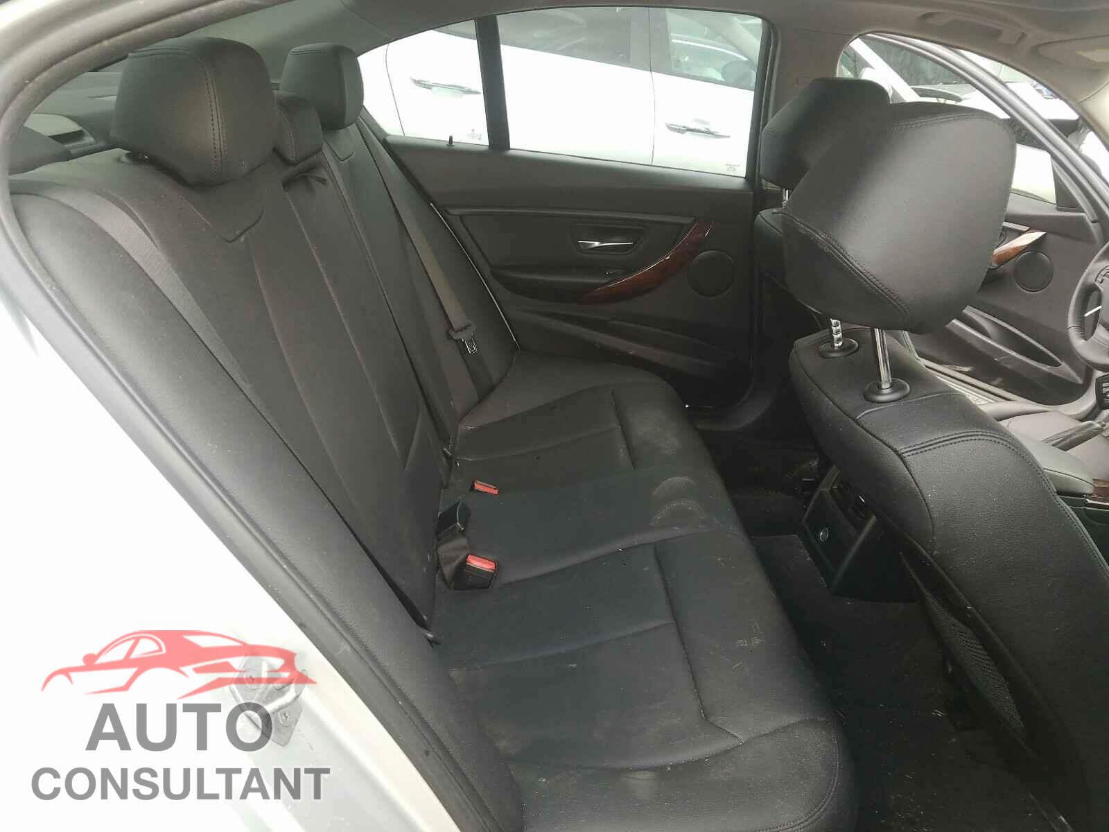 BMW 3 SERIES 2016 - WBA8E5G59GNU20532