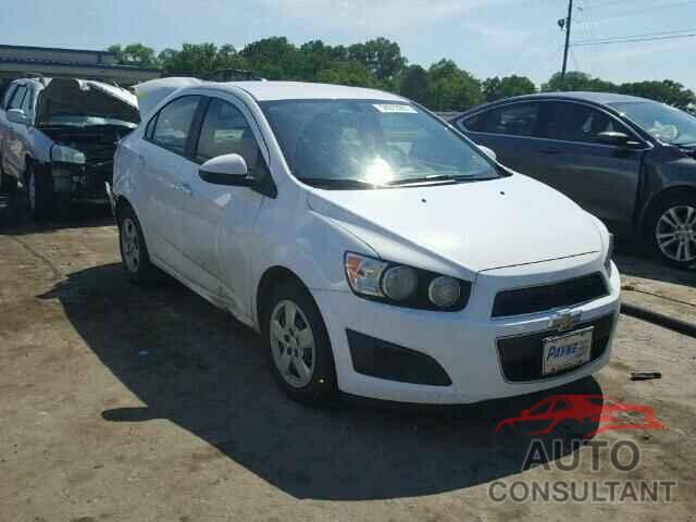 CHEVROLET SONIC 2015 - 1G1JA5SH7F4218237