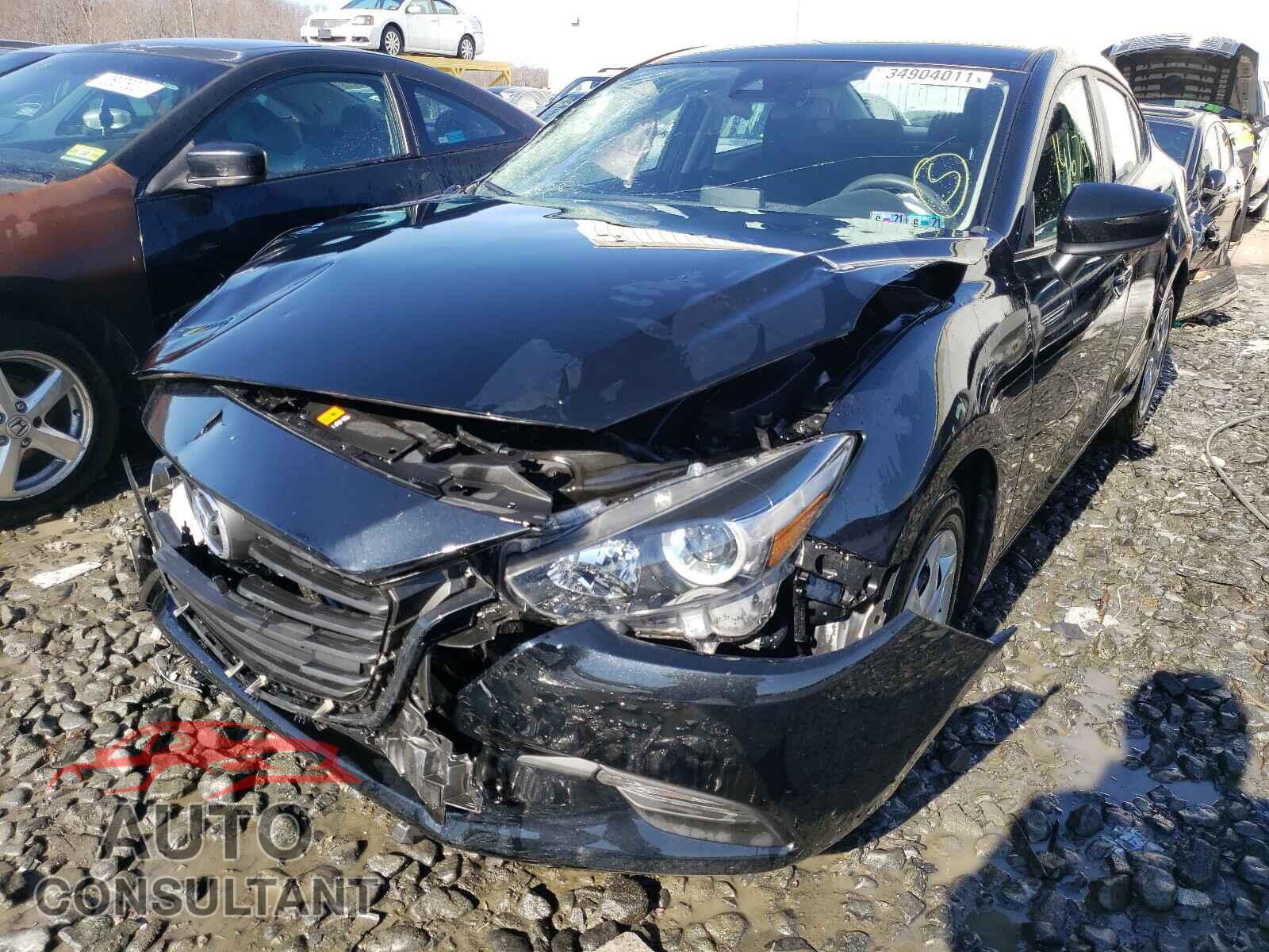 MAZDA 3 2018 - 3MZBN1U71JM274200