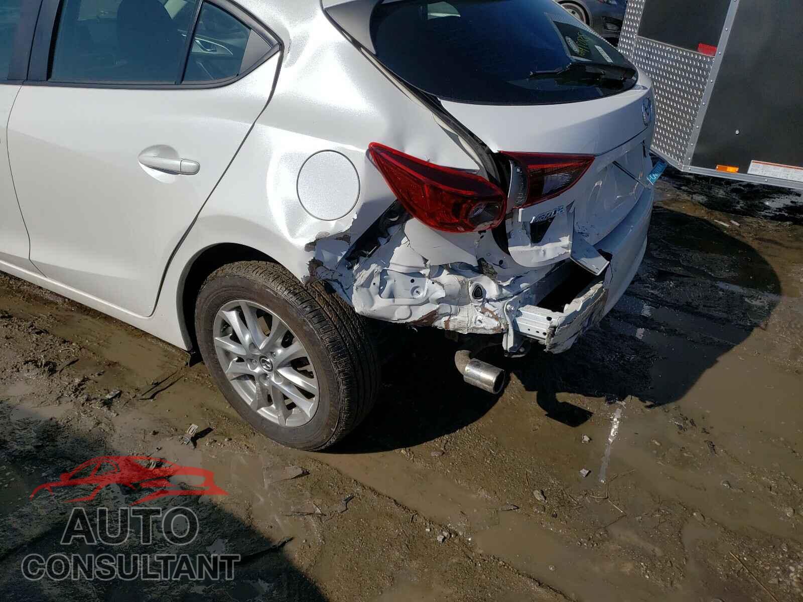 MAZDA 3 2017 - 3MZBN1K73HM118043