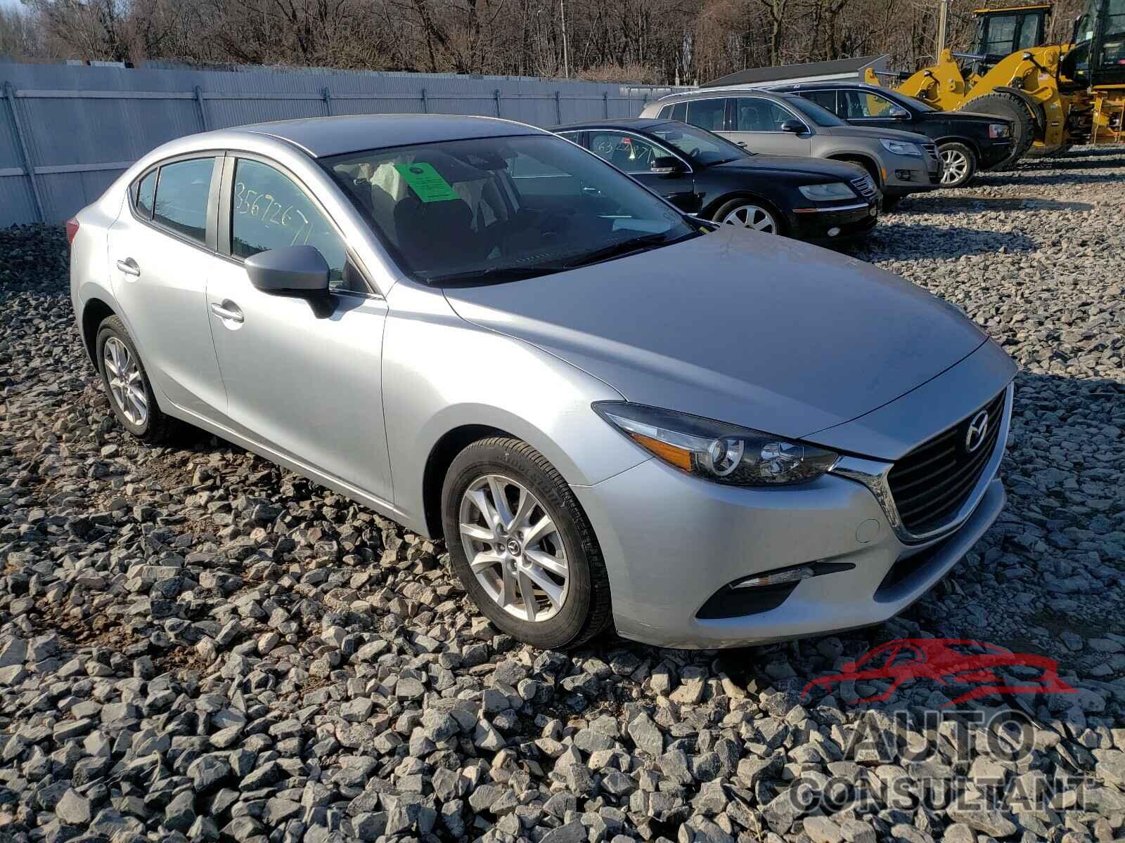 MAZDA 3 2018 - 3MZBN1U73JM222681