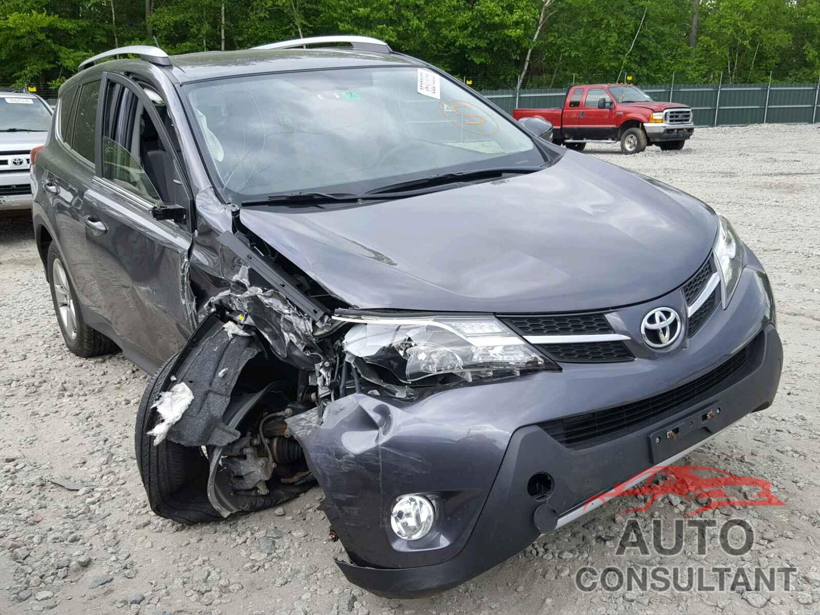 TOYOTA RAV4 2015 - JTMRFREV2FJ038735