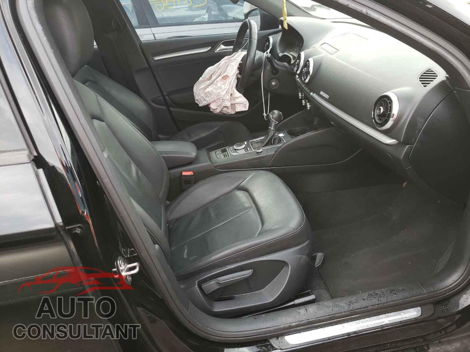 AUDI A3 2017 - WAUAUGFFXH1027996