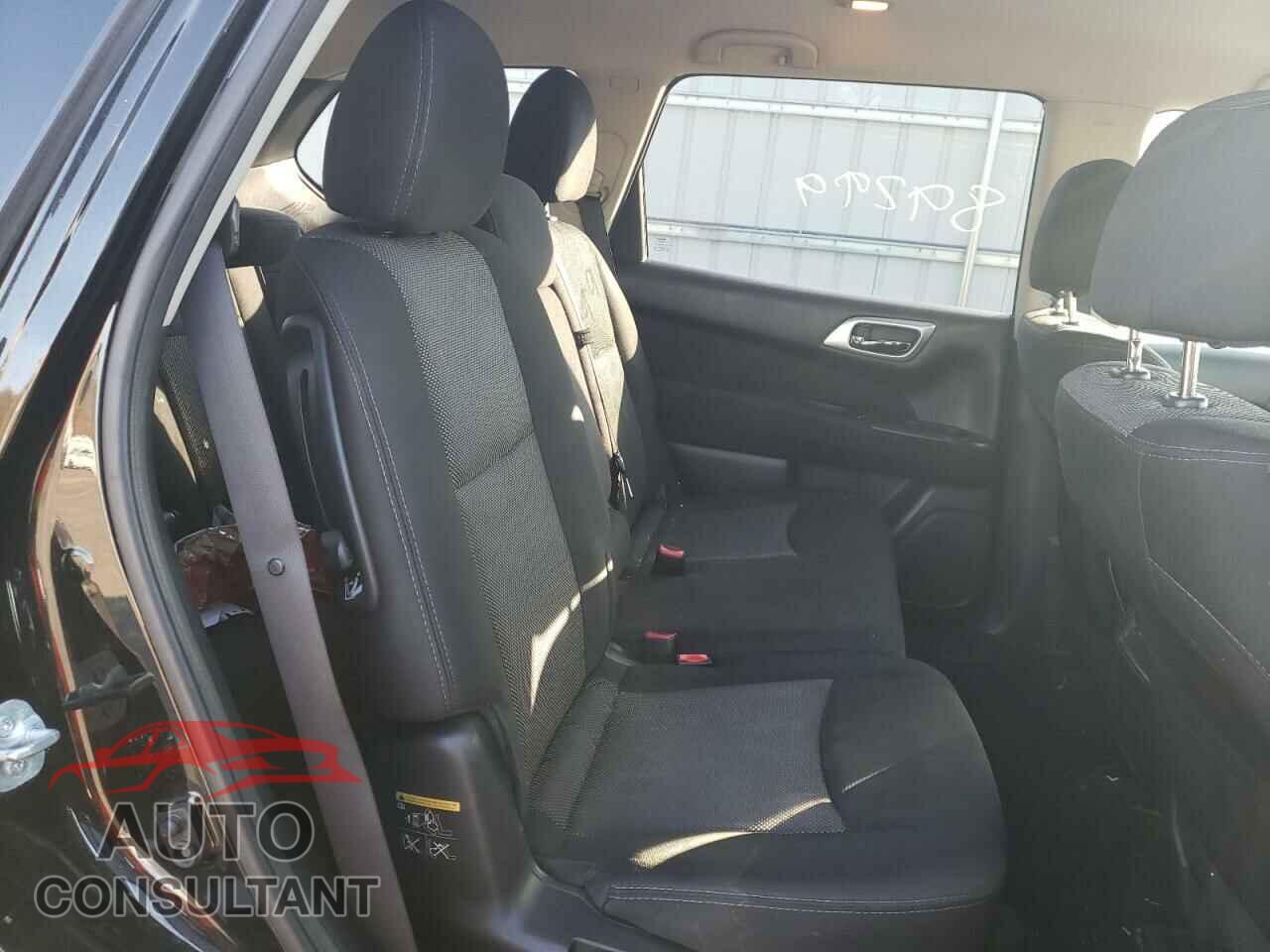 NISSAN PATHFINDER 2017 - 5N1DR2MM9HC659295