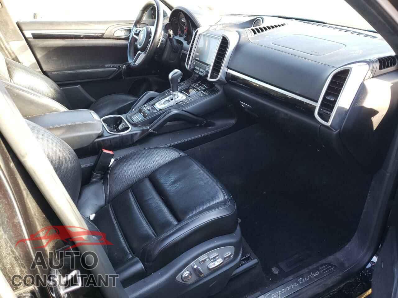 PORSCHE CAYENNE 2017 - WP1AC2A22HLA92793