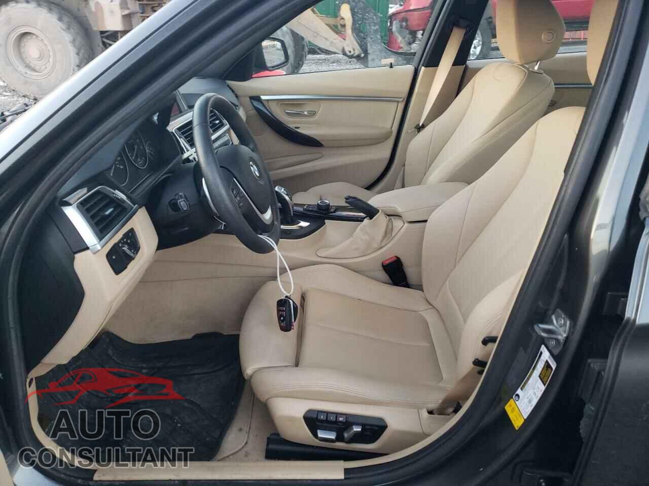 BMW 3 SERIES 2016 - WBA8E9G58GNU30105
