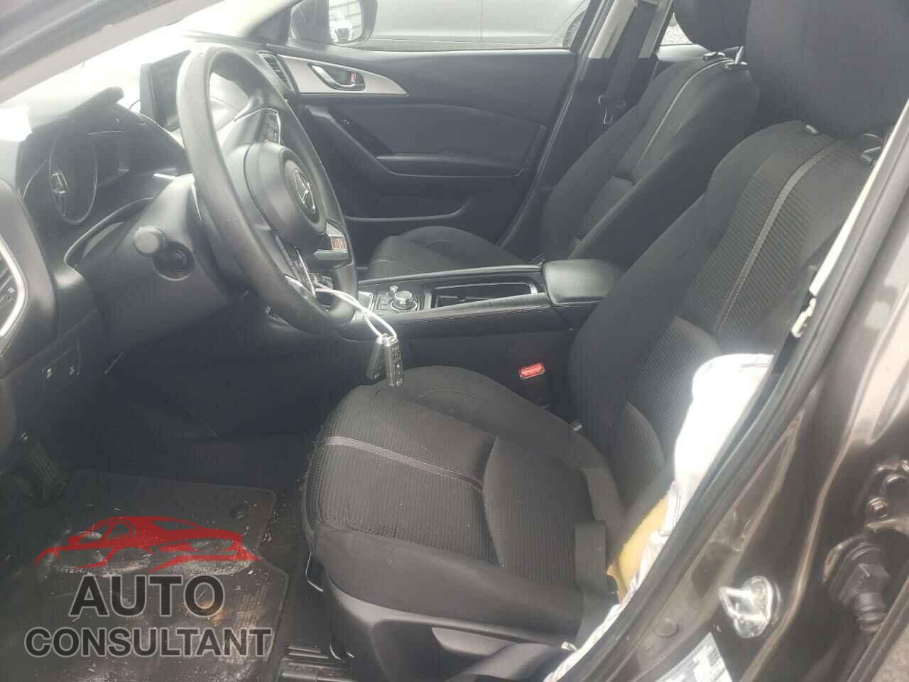 MAZDA 3 2018 - 3MZBN1U75JM188856