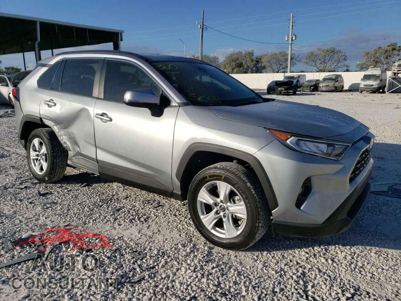 TOYOTA RAV4 2021 - 2T3W1RFVXMC097225