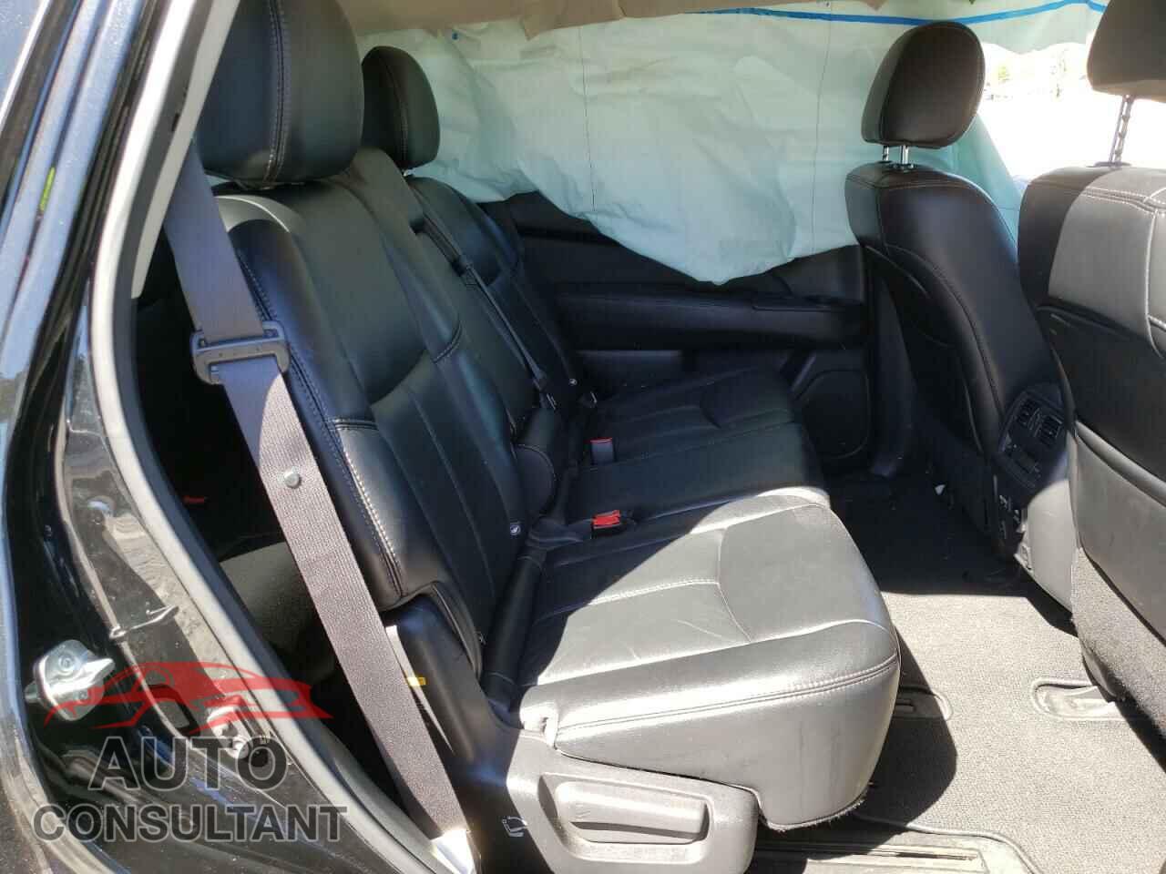 NISSAN PATHFINDER 2017 - 5N1DR2MM1HC689438