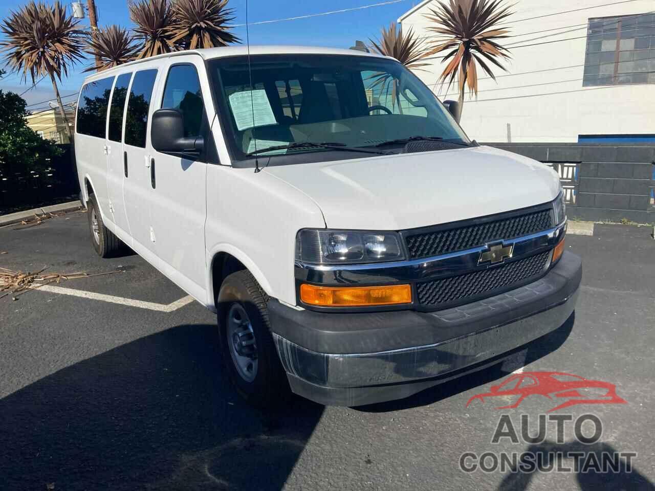 CHEVROLET EXPRESS 2017 - 1GAZGPFG4H1115439