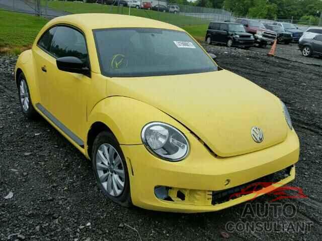 VOLKSWAGEN BEETLE 2015 - 3VWF17AT4FM643169