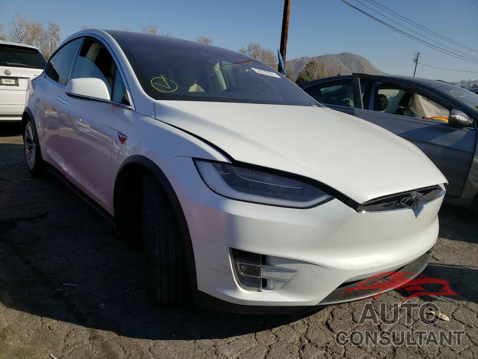 TESLA MODEL X 2017 - 5YJXCBE24HF041269