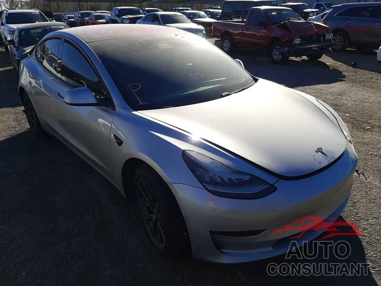 TESLA MODEL 3 2017 - 5YJ3E1EA4HF000697