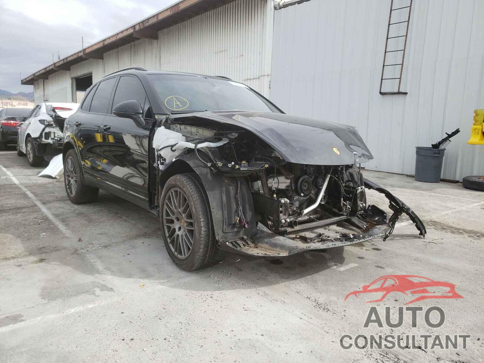 PORSCHE CAYENNE 2017 - WP1AA2A23HKA88957