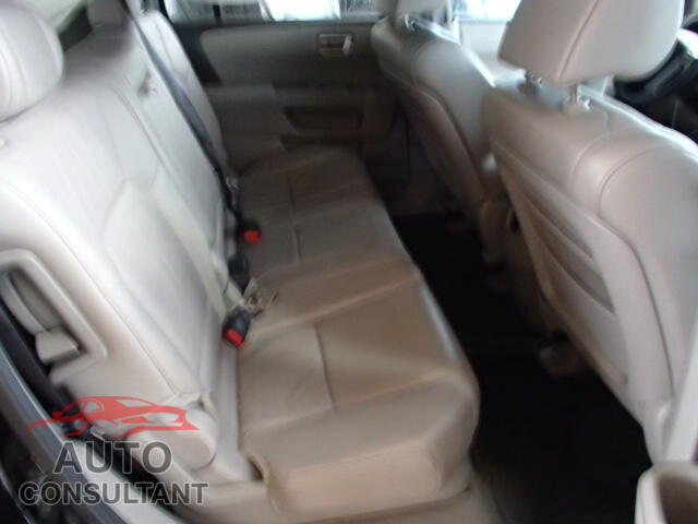 HONDA PILOT 2011 - 5FNYF3H50BB002080