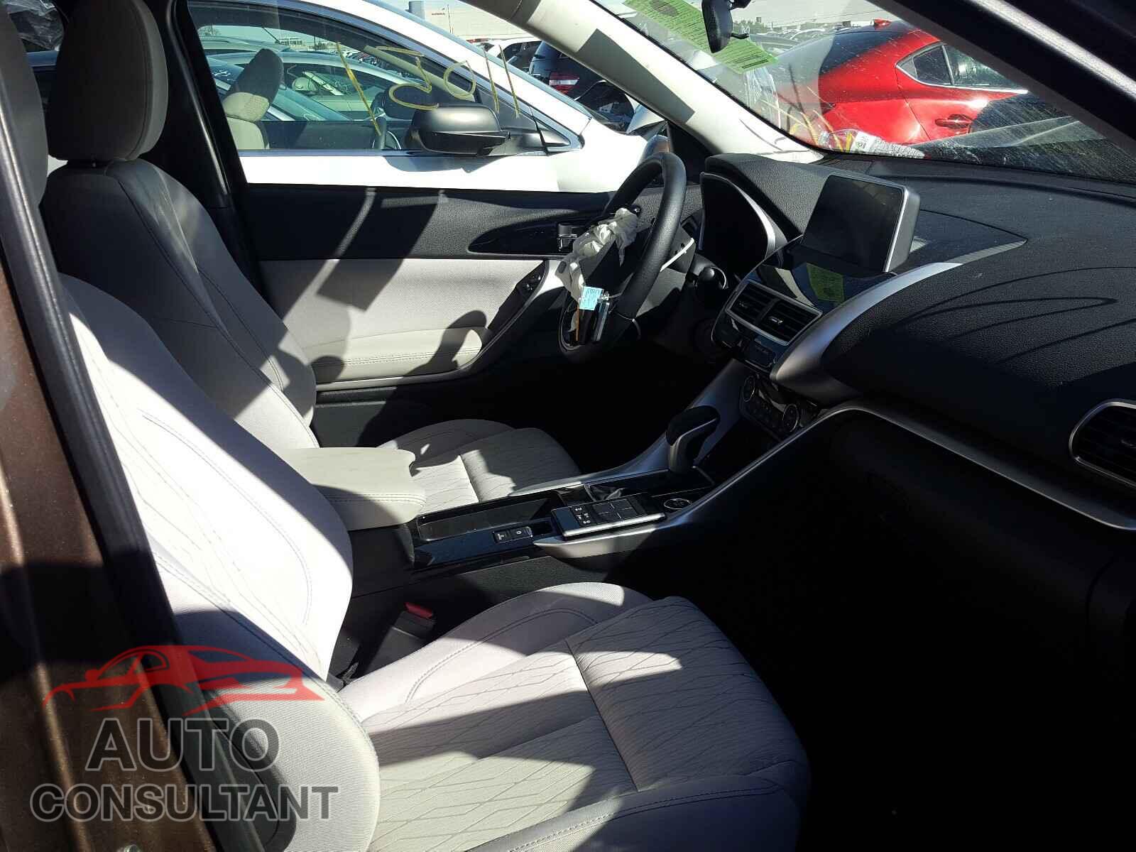 MITSUBISHI ECLIPSE 2018 - JA4AT5AA6JZ066365