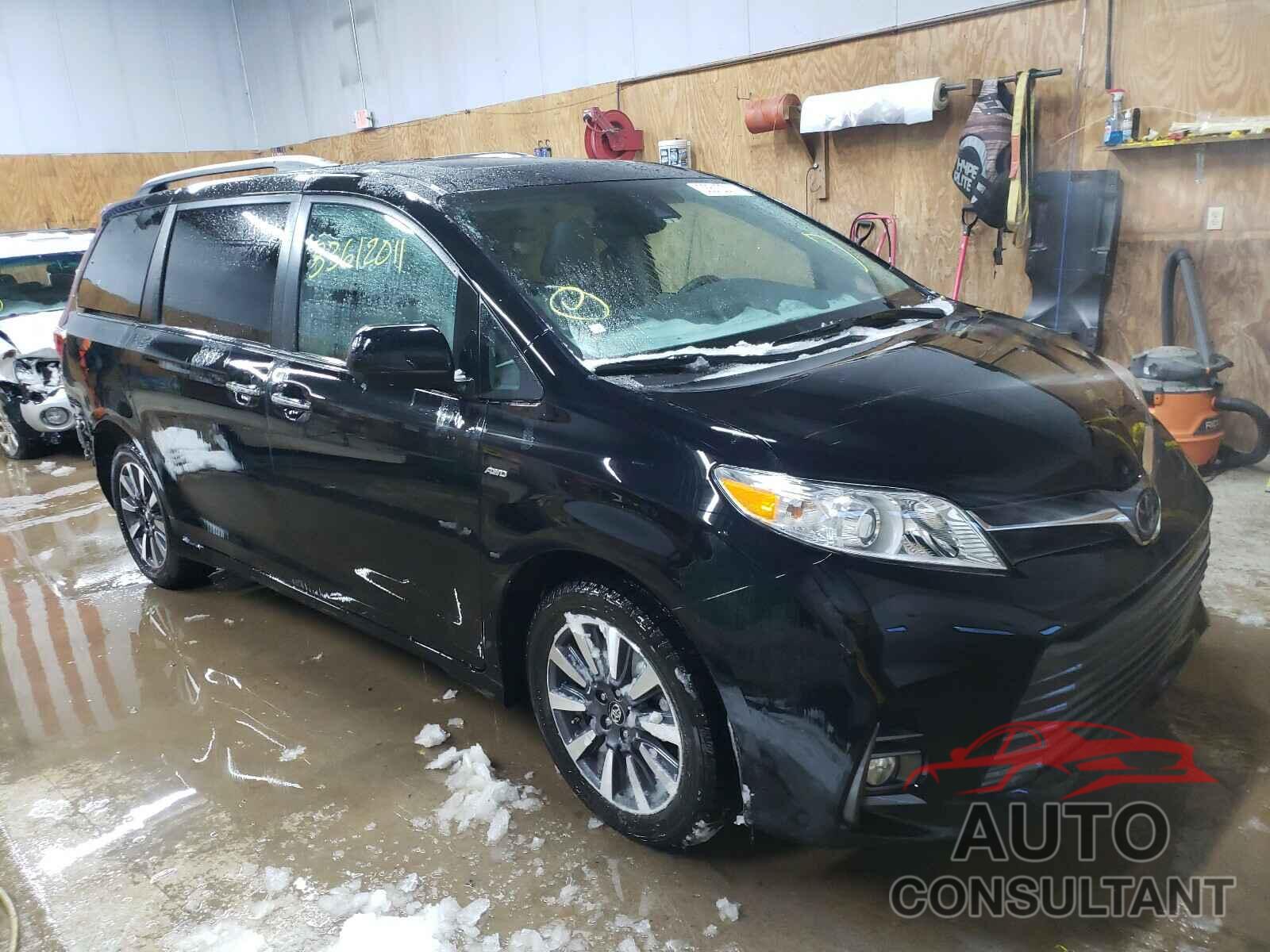 TOYOTA SIENNA 2019 - 3VWCB7BU2KM234833